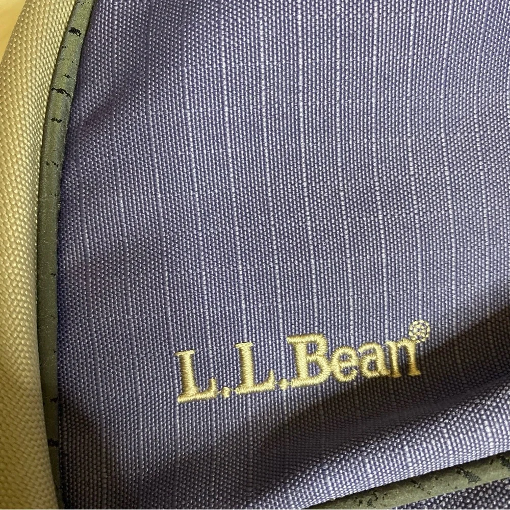 VINTAGE L.L Bean : Y2K 80’s 90’s unisex light purple utility crossbody backpack